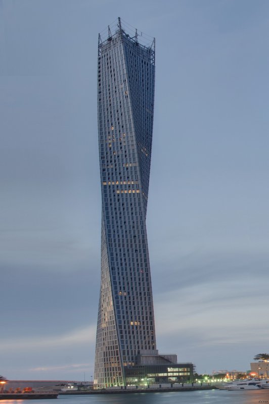 Infinity Tower Дубай