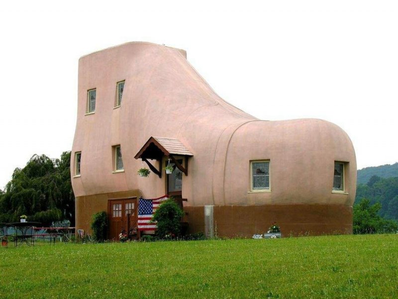 Странный дом (weird House). Альпы.