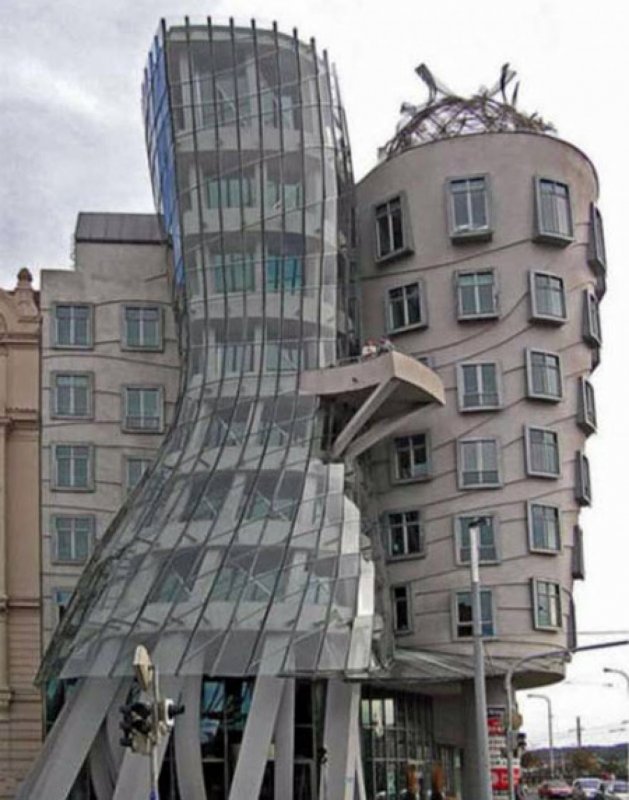 Веселое здание