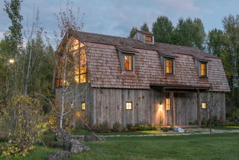 Дом-сарай Barn House внутри