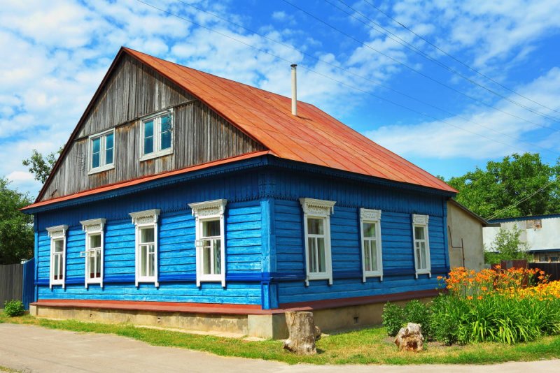 Красивый деревенский домик