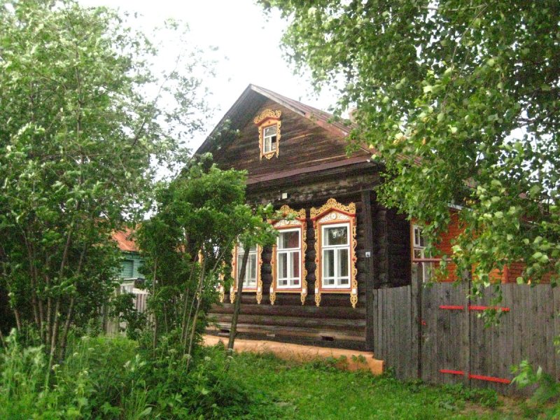 Зеленый дачный домик