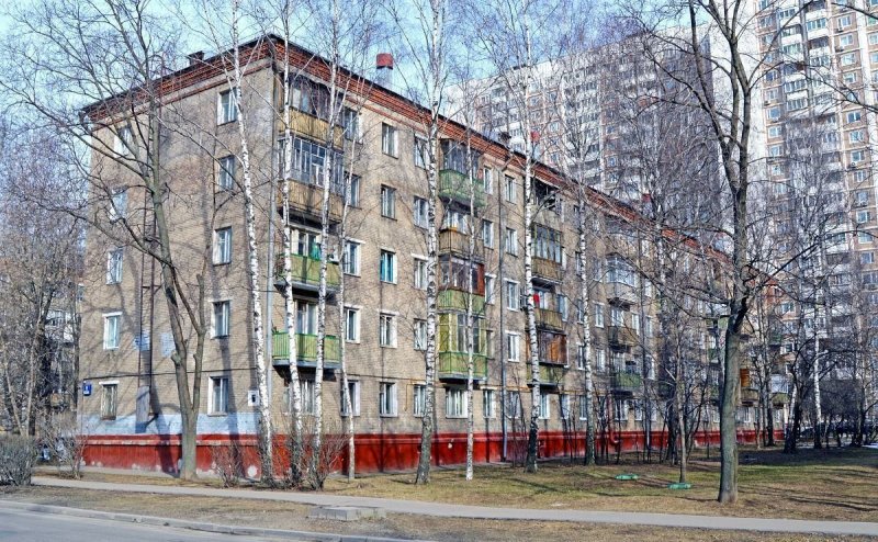 Хрущевка осень