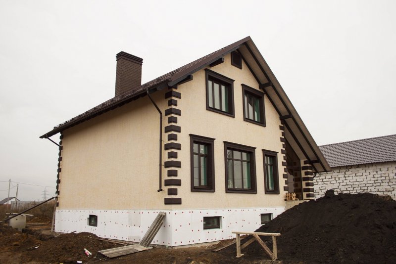 Крашеный дом из керамзитобетонных блоков