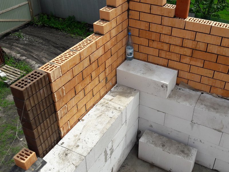 Кладка из облицовочного кирпича