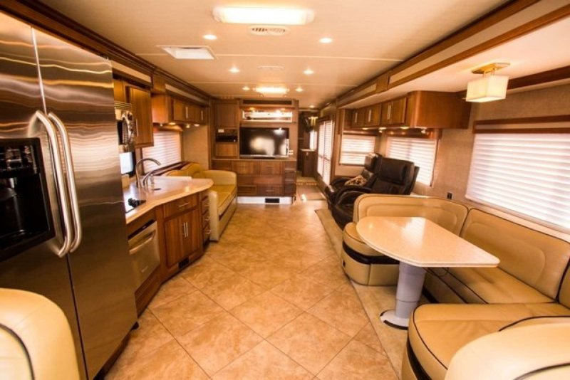 Автодом Fleetwood RV