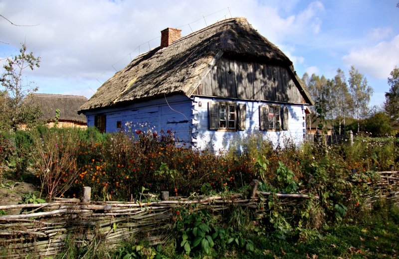 Старенький домик в деревне