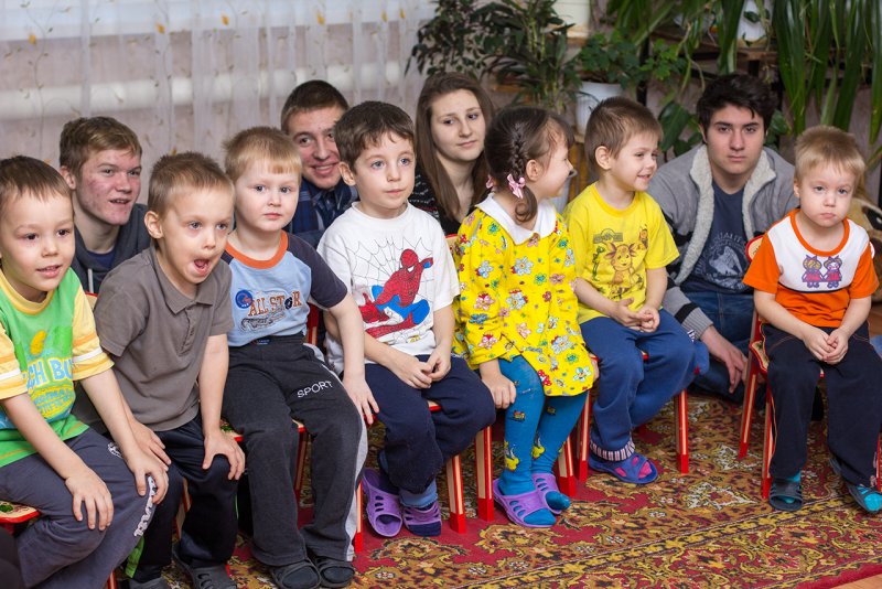 Ребятишки в детском доме