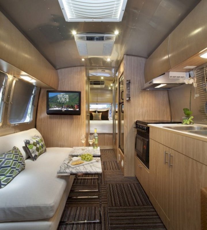 Автодом Airstream