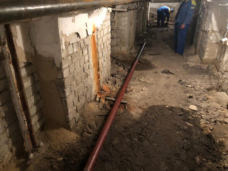 Подвал с коммуникациями
