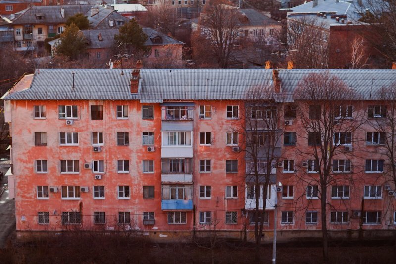 Старый многоэтажный дом