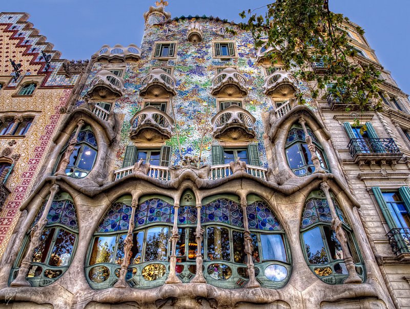 Крыша casa Batllo похожа на слона