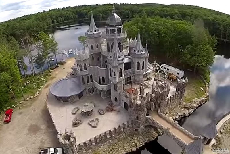 Маленький замок Россия