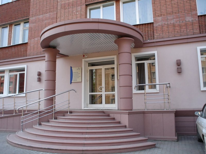 Крыльцо административного здания