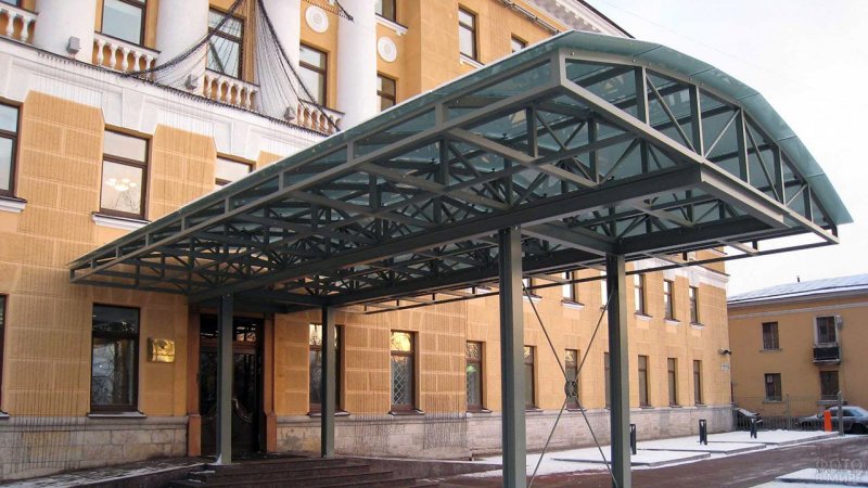 Козырьки административных зданий