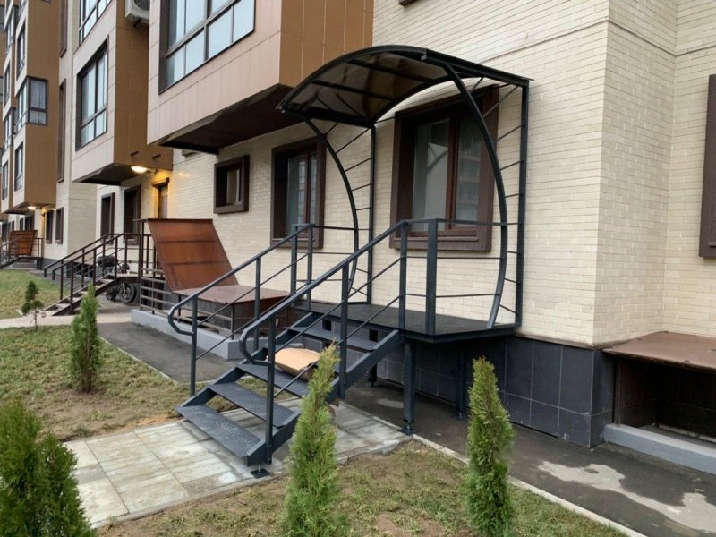 Крылечко офисное