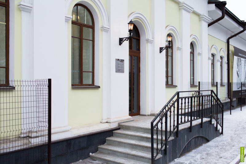 Банк крыльцо