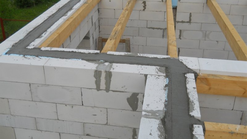 Крыльцо из пеноблоков к дому