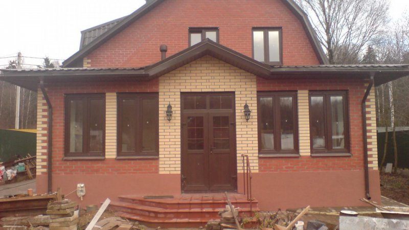 Дом из газобетона с террасой