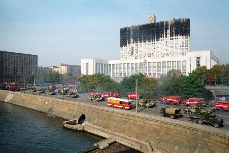 Дом правительства РФ 1993 год