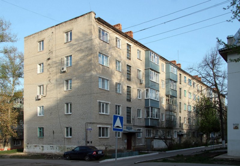 Кирпичная четырехэтажка хрущевка