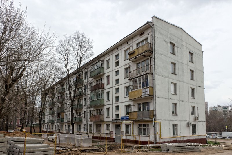 Пятиэтажный панельный и 515