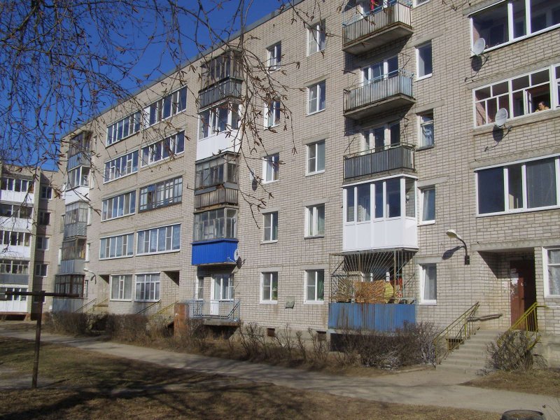 Кирпичная четырехэтажка хрущевка