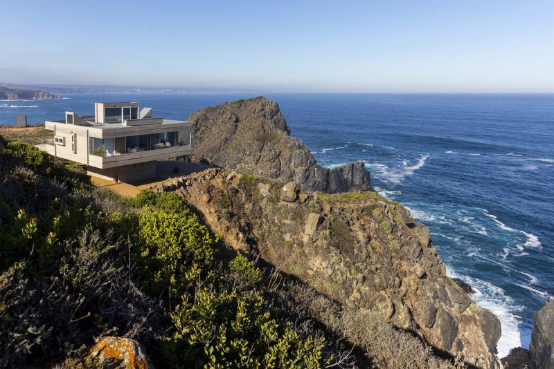 Отель Cliff House на скале