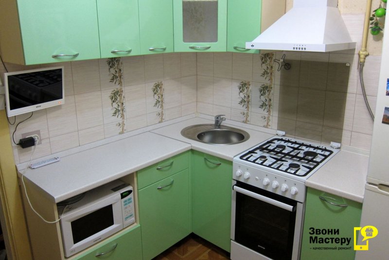 Компактные кухни для маленькой кухни угловые