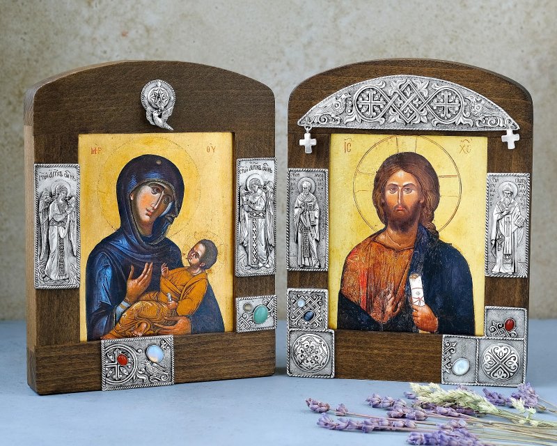 Расположение икон в домашнем иконостасе
