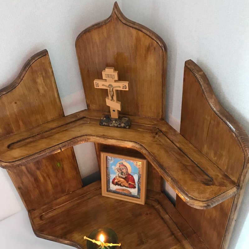 Домашние иконостасы из дерева