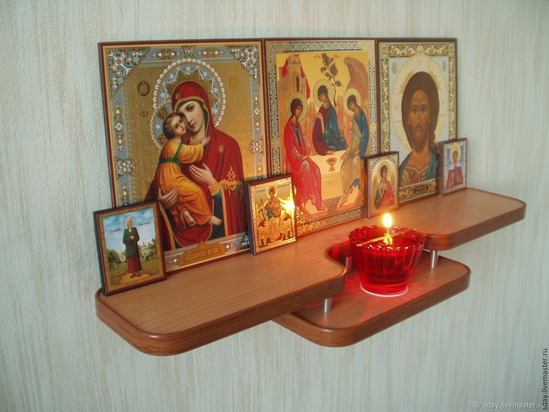 Полочка под иконы