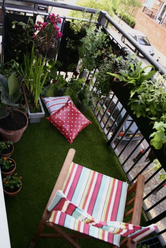 Artificial grass for balcony