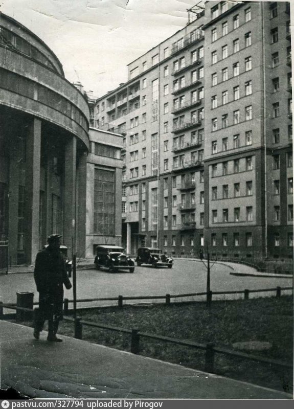 1-Й дом Совнаркома и ВЦИК — знаменитый «дом на набережной»