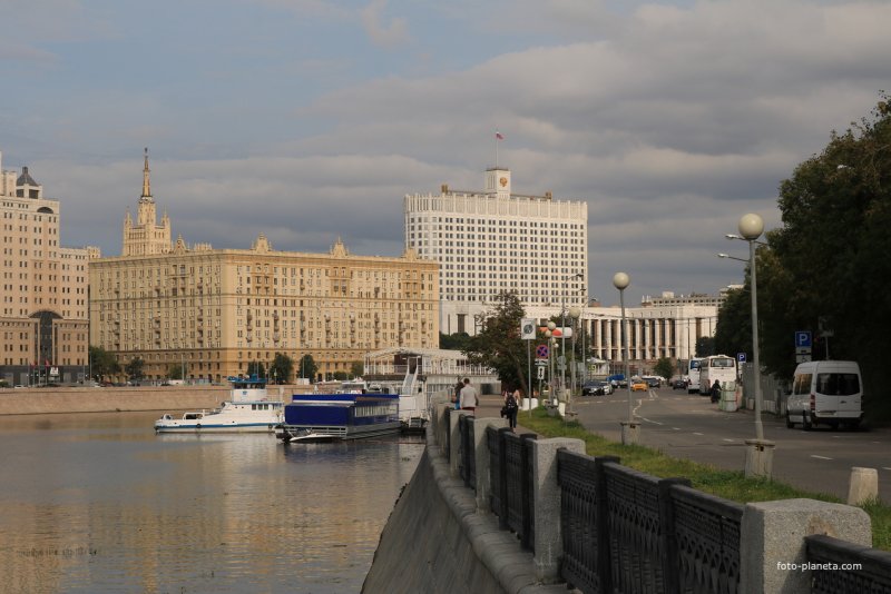 Дом на Русаковской набережной