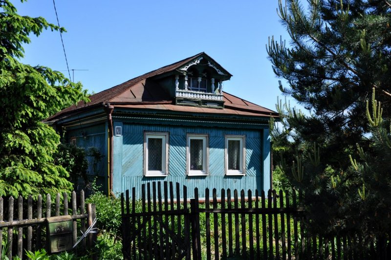 Деревенский дом с мезонином