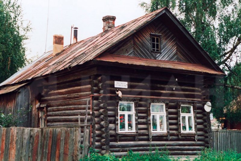 Старый деревянный дом