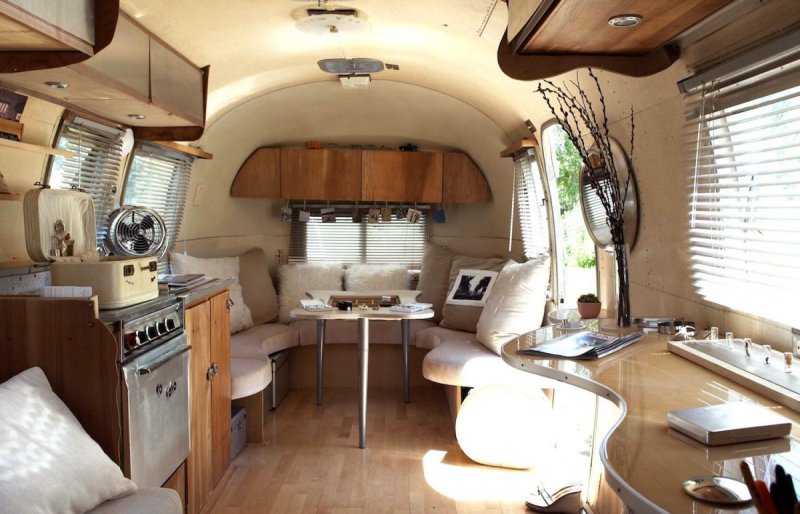 Автодом Airstream изнутри