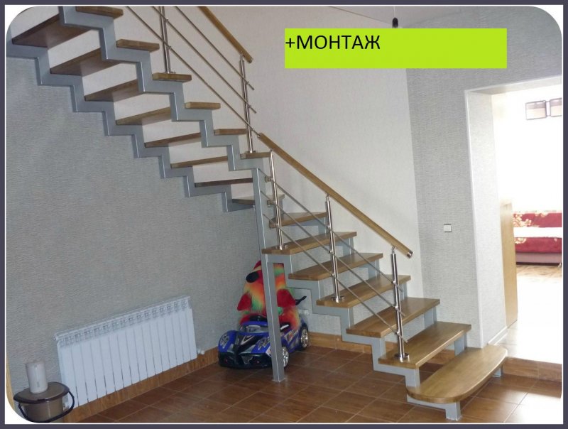 Лестница на ломаных косоурах