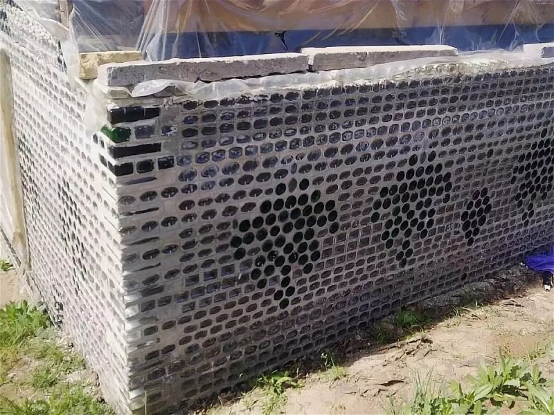 Теплица из бутылок стеклянных