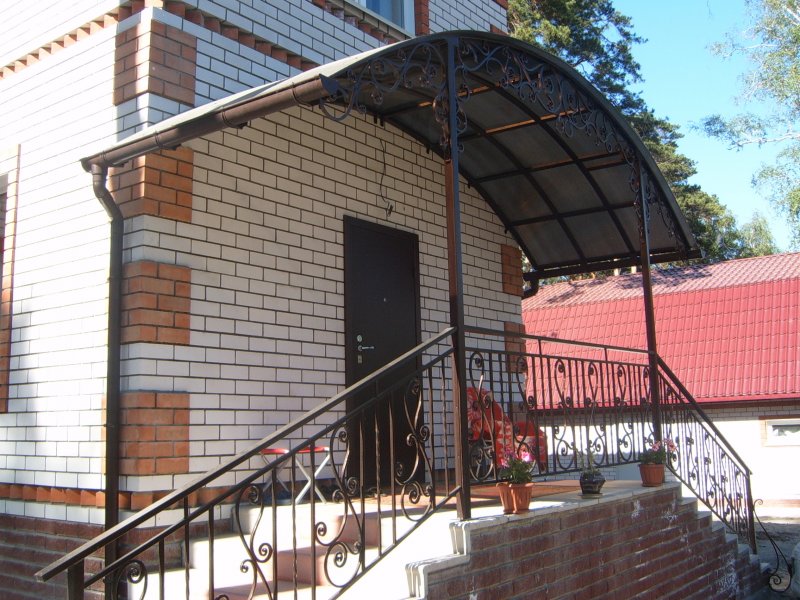 Крыльцо к дому