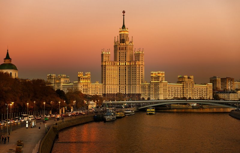 Москва высотка на Котельнической