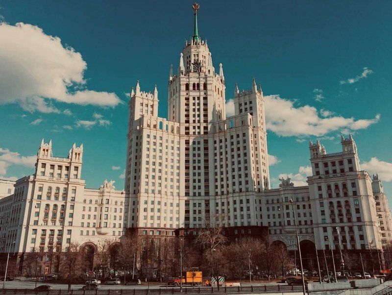 Москва высотка на Котельнической набережной