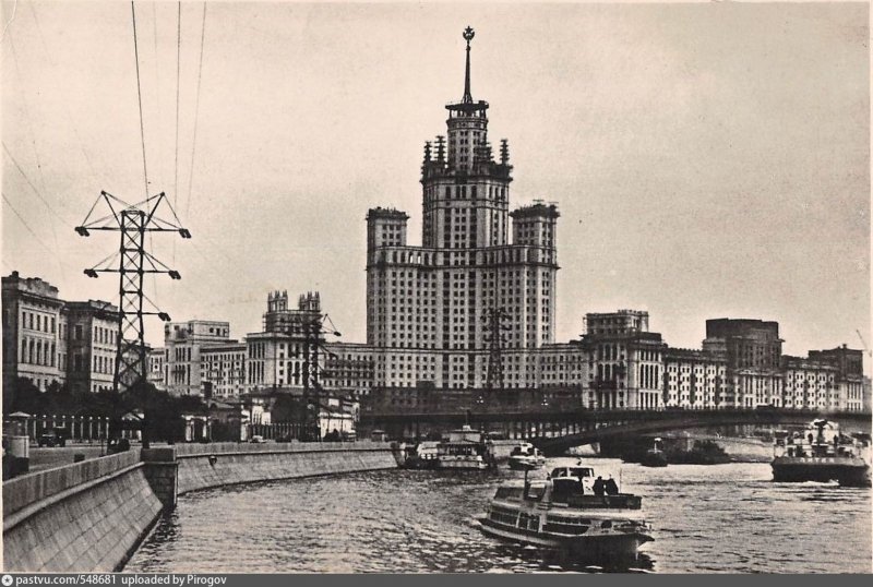 Жилой дом на Котельнической набережной, арх. Чечулин 1950-е