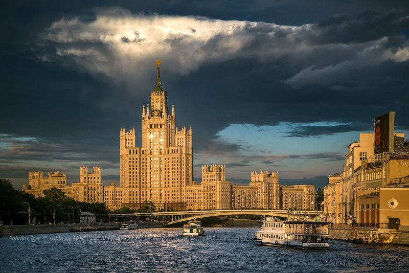 Сталинка на Котельнической набережной