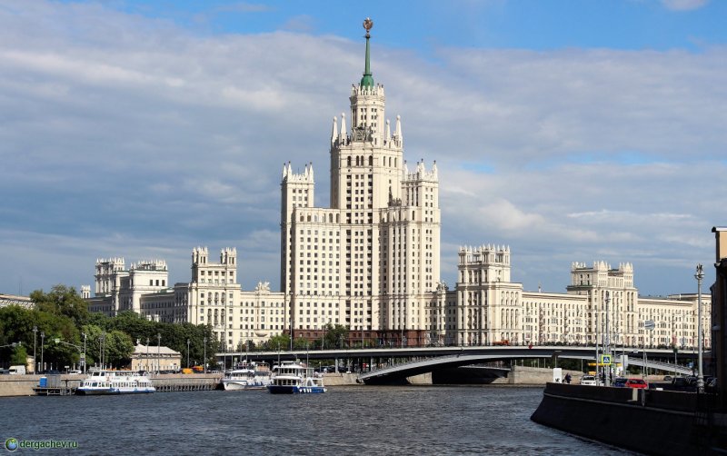 Дом на Котельнической набережной в Москве