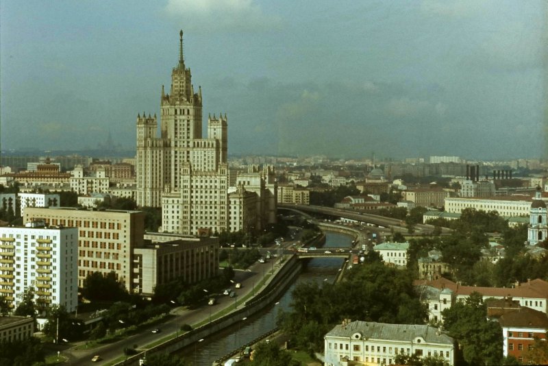 Сталинка на Котельнической набережной СССР