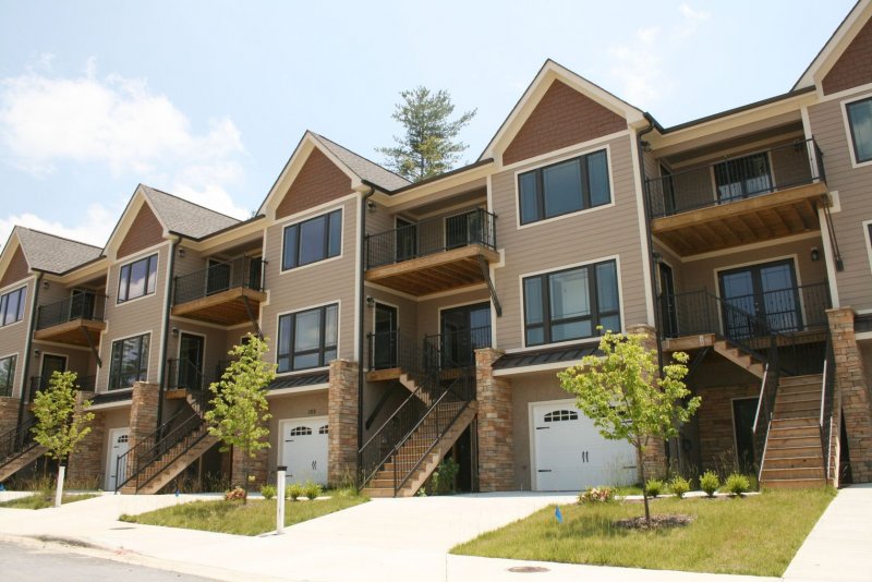 Condominium Island