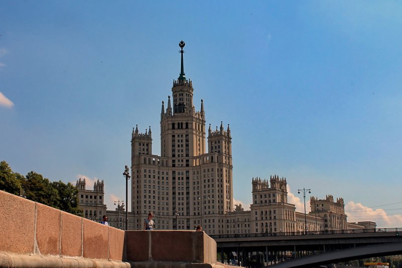 Чечулин Дмитрий Николаевич жилой дом на Котельнической набережной