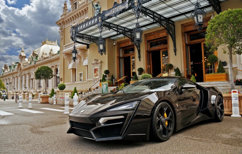 Золотой Ferrari 599 GTB